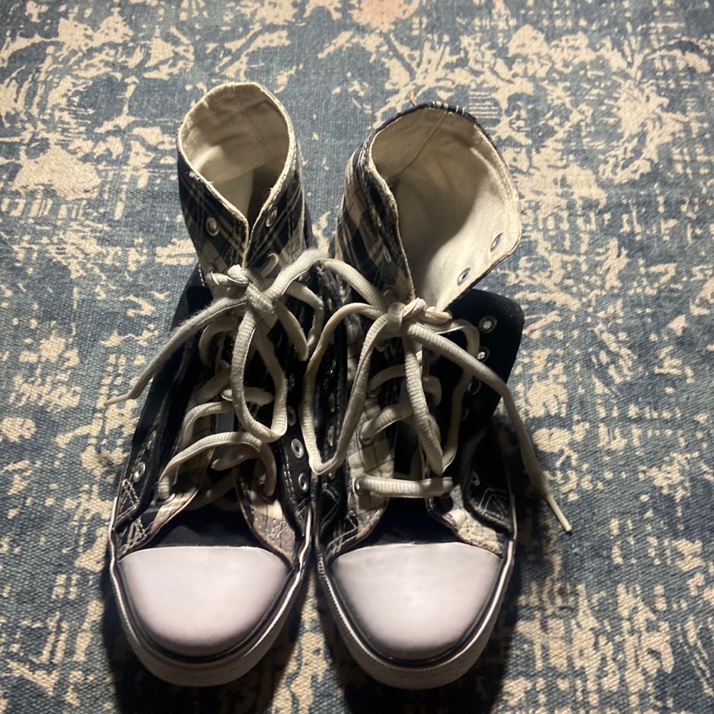 High top black converse